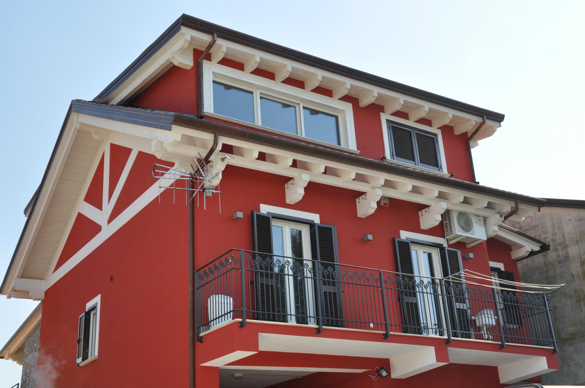 Sopraelevazione e Veranda in Legno Sbiancato